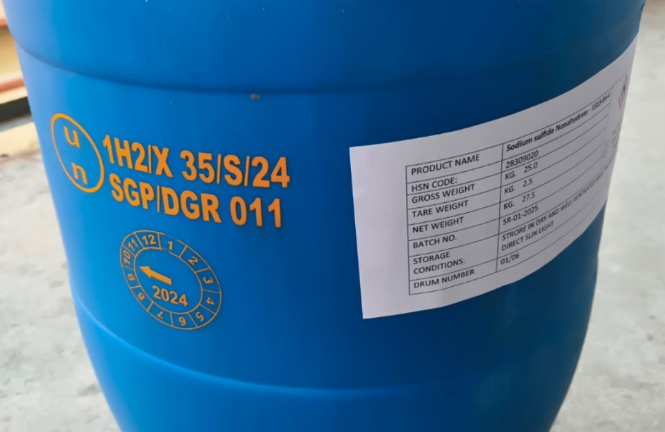 UN-certified HDPE drum 1H2/X 35/S/24 SGP/DGR 011 with hazard labeling for Sodium Sulfide Nonahydrate export